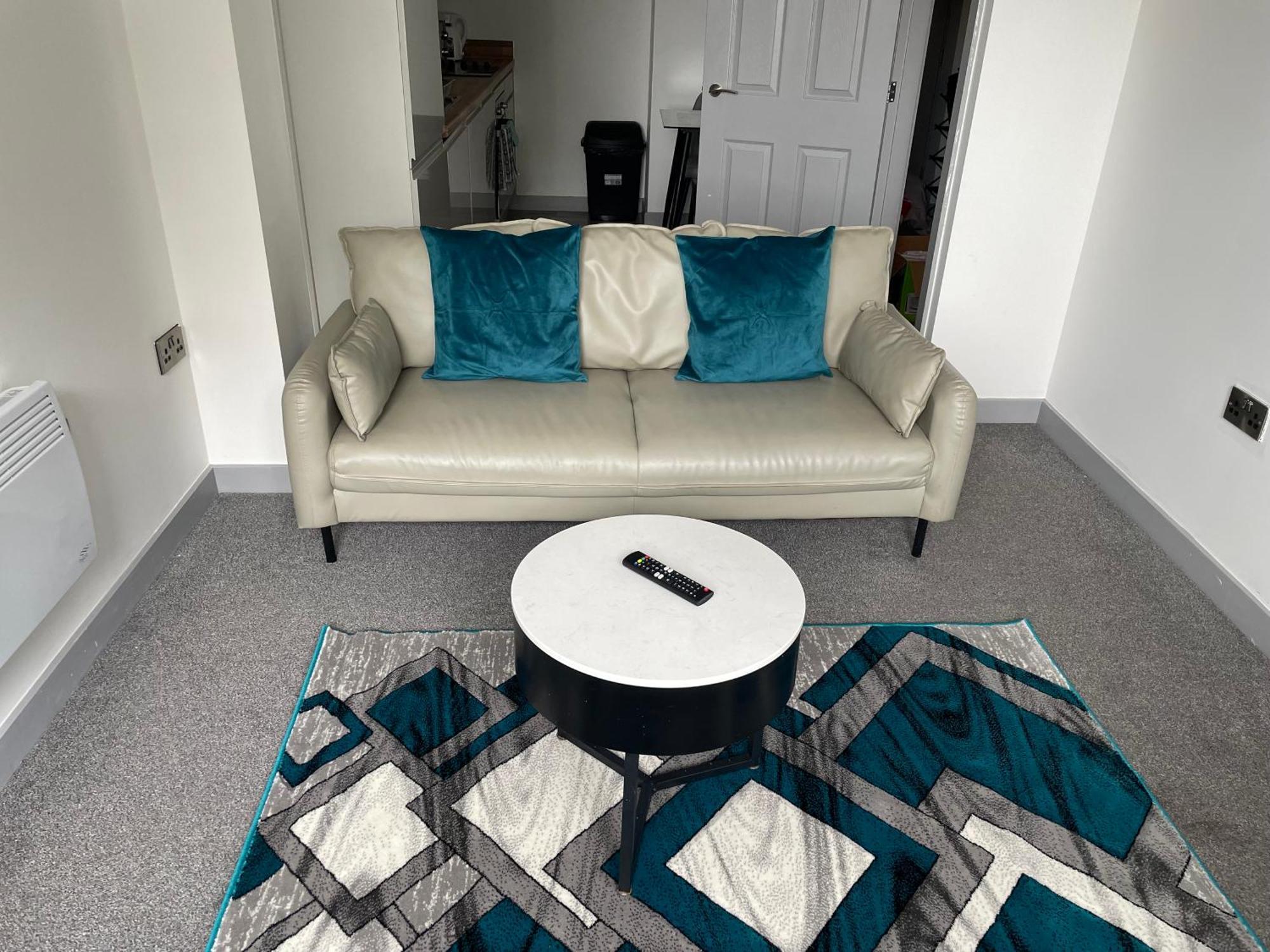 Stylish City-centre 1-bed Flat Wolverhampton